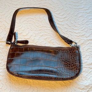 brown 🤎 faux crocodile skin purse 
urban outfitters